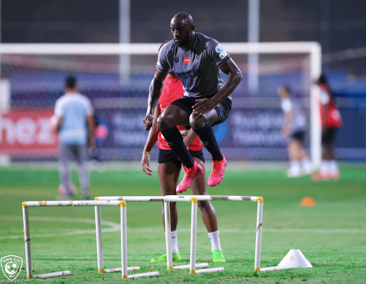 الهلال.. تكتيك وتسديد