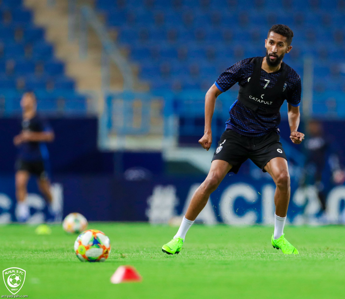 الهلال يستعد للأهلي