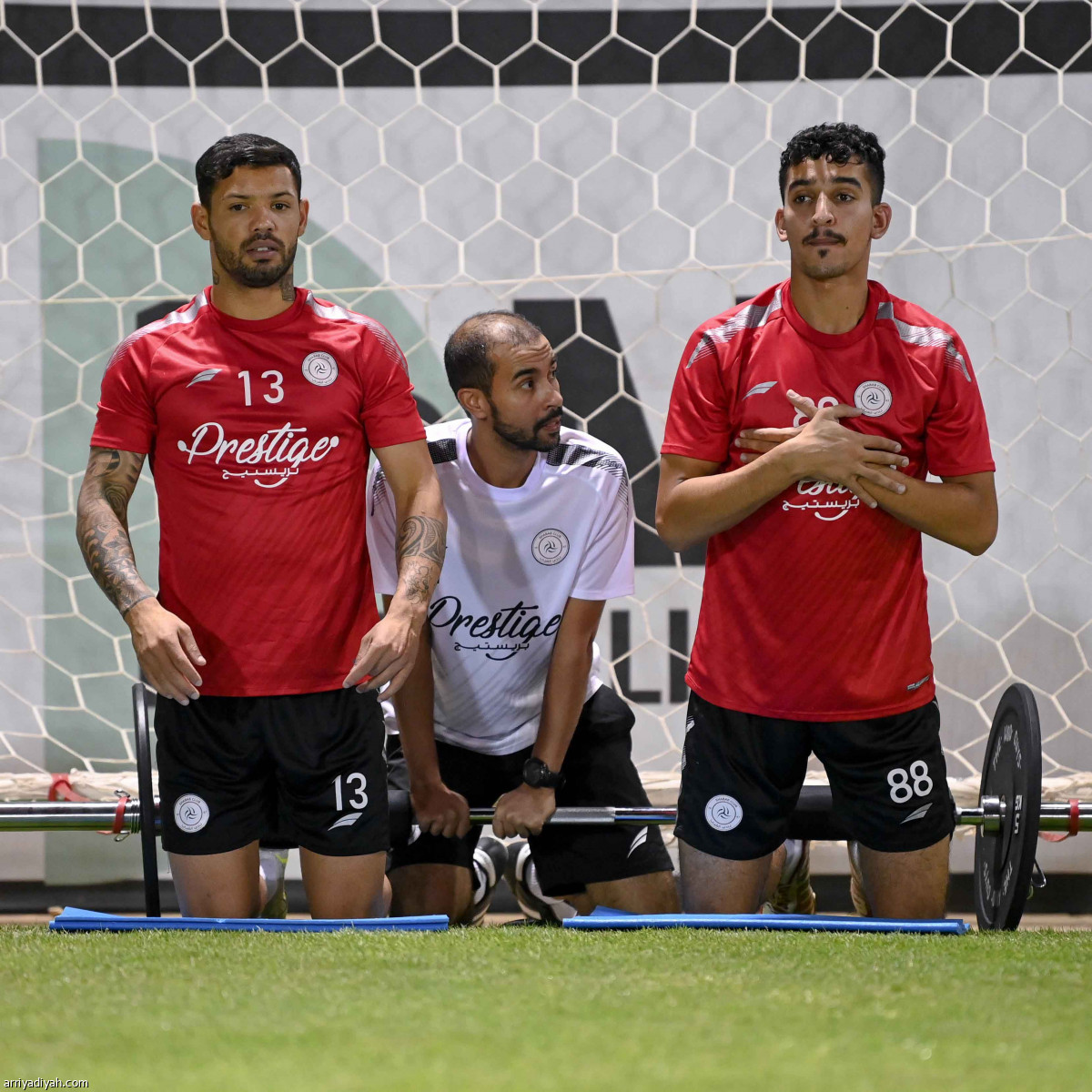 الشباب يفتح ملف الهلال