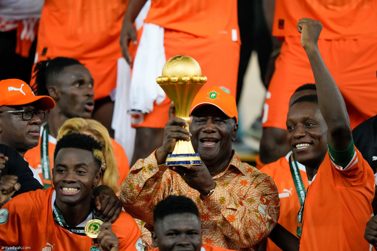 «الأفيال» يتزعمون إفريقيا