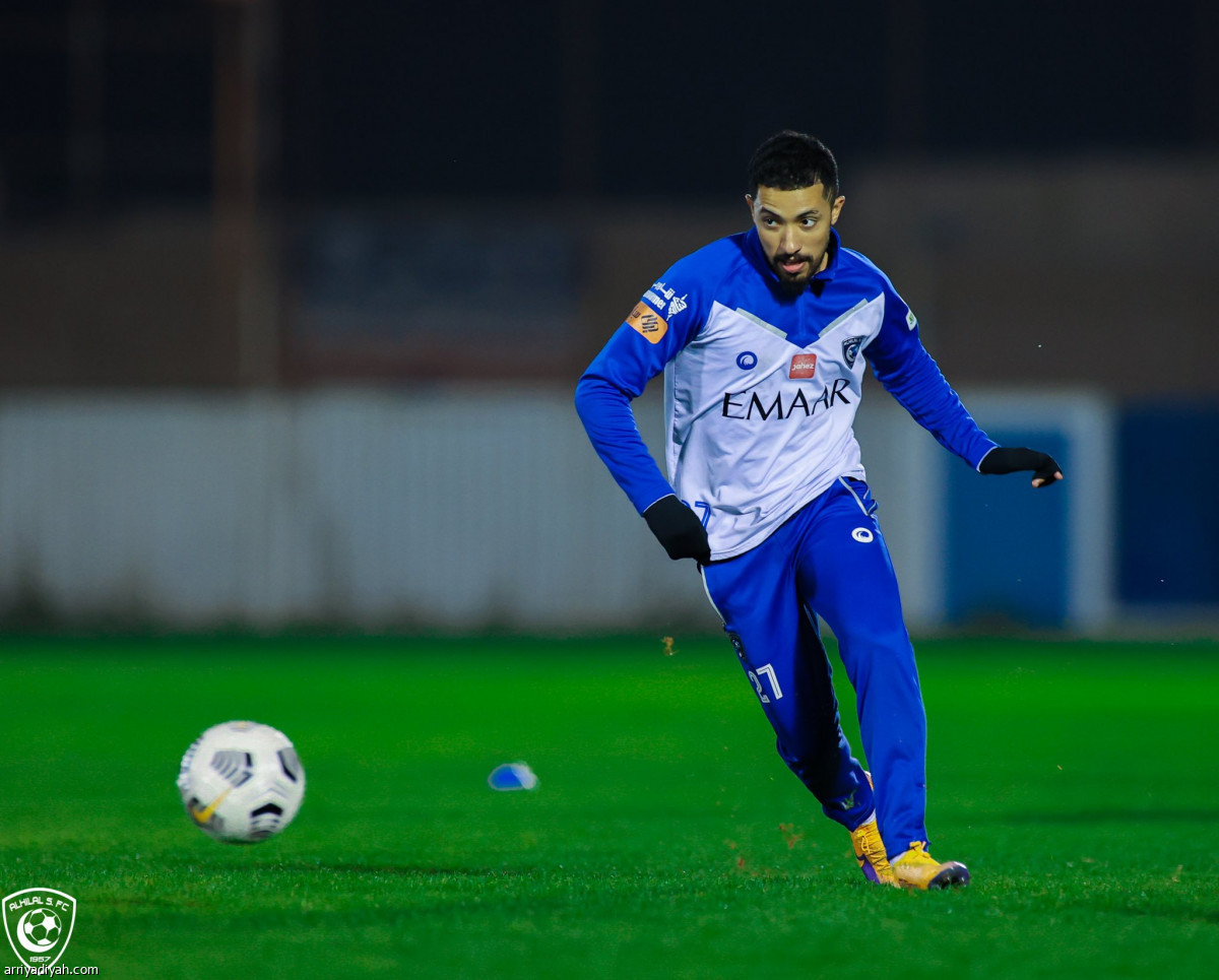 الهلال يحتفي برازفان