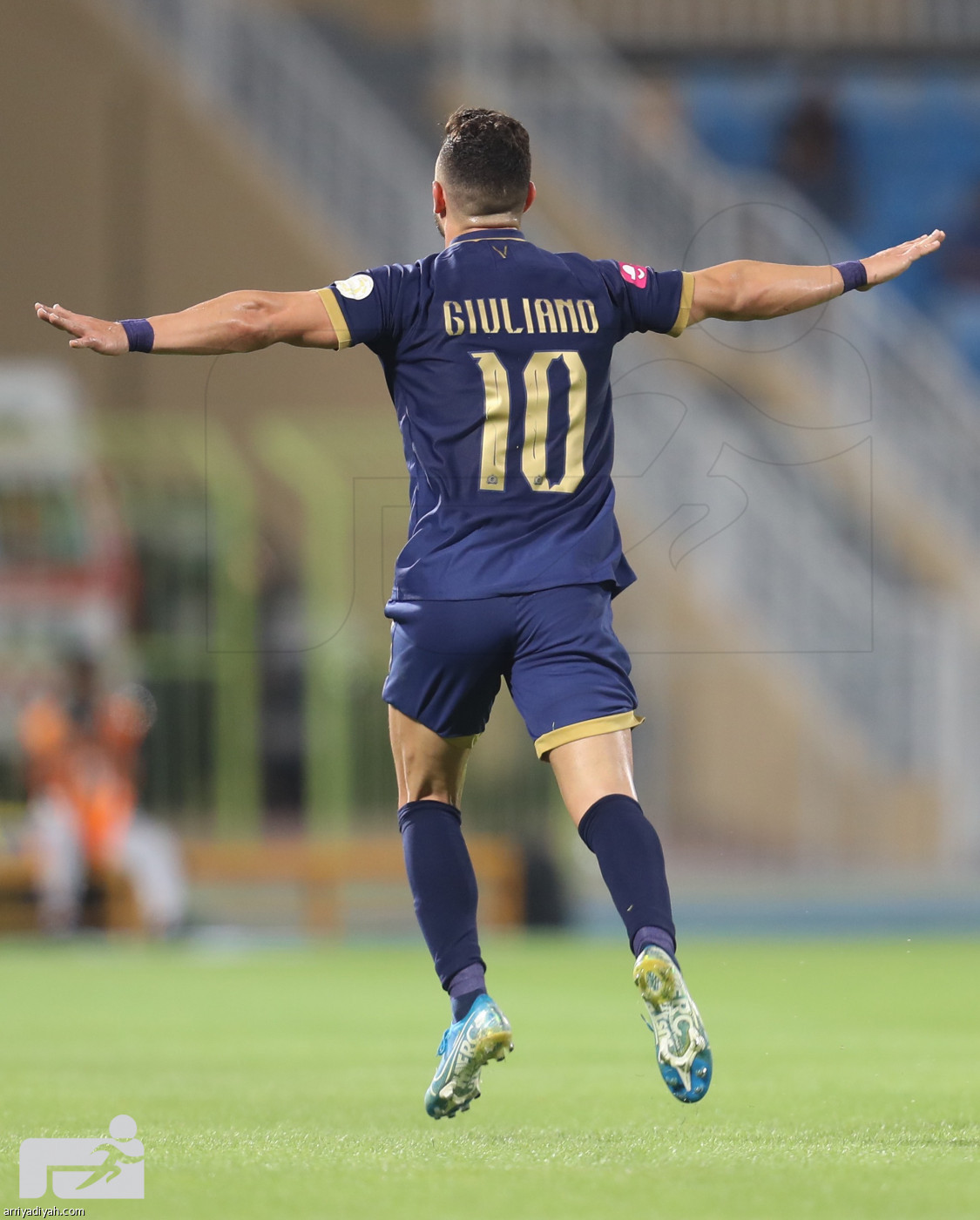 النصر يتساوى مع الهلال