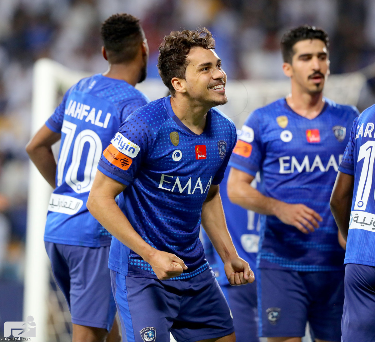 إدواردو يعبر بالهلال