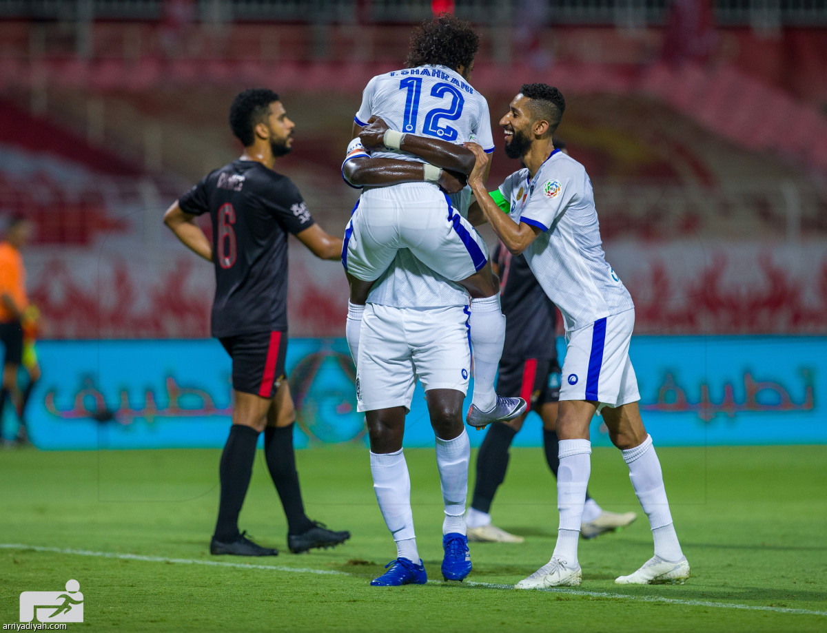 الهلال.. بطل لا يشبع