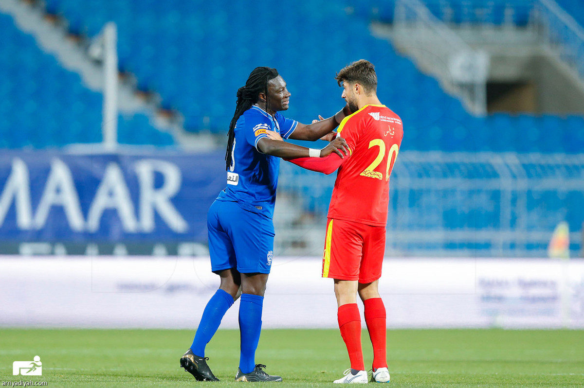 الهلال والقادسية.. الأزرق يبتعد «صور»