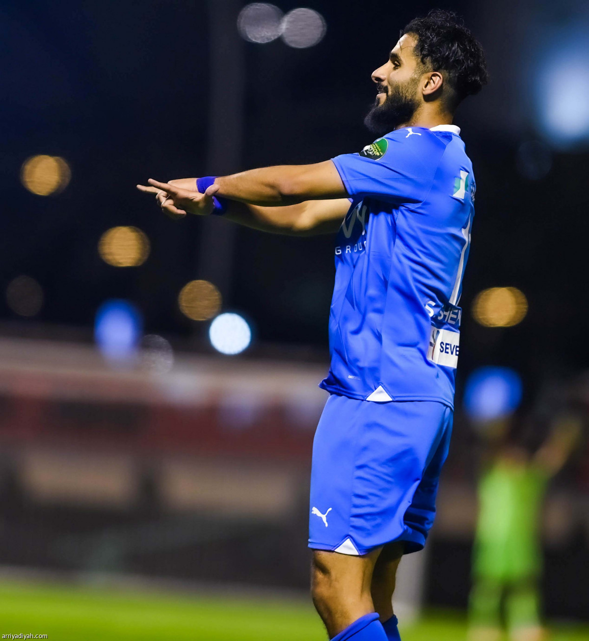 الهلال يتأهل