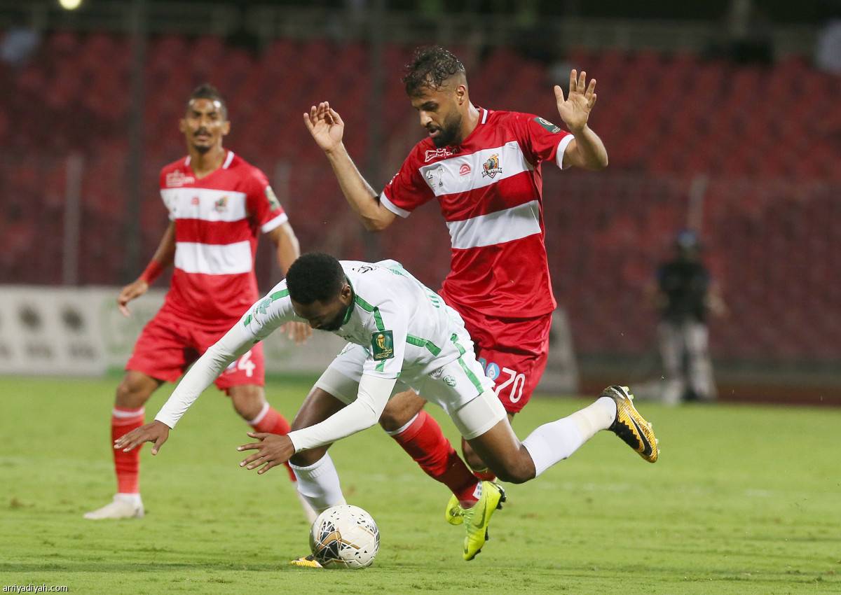 الأهلي يطير إلى النصر