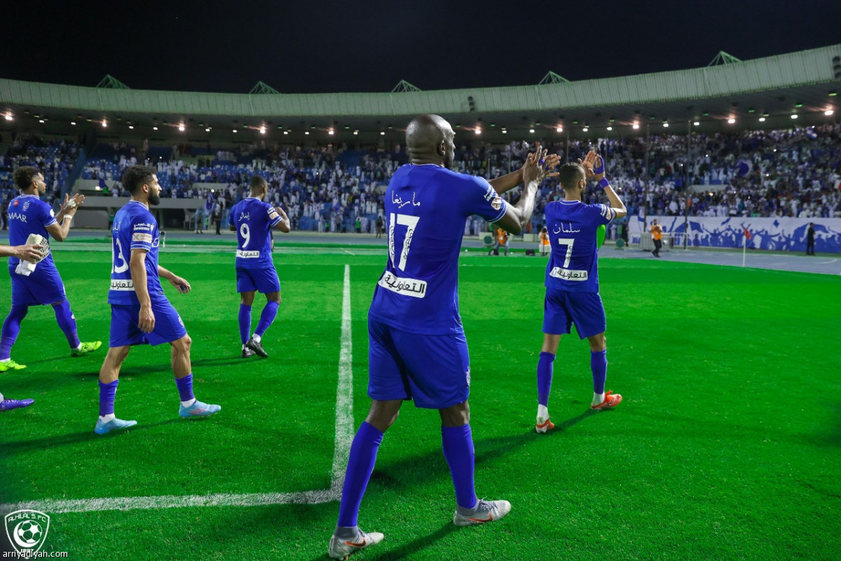 الهلال يطارد الاتحاد