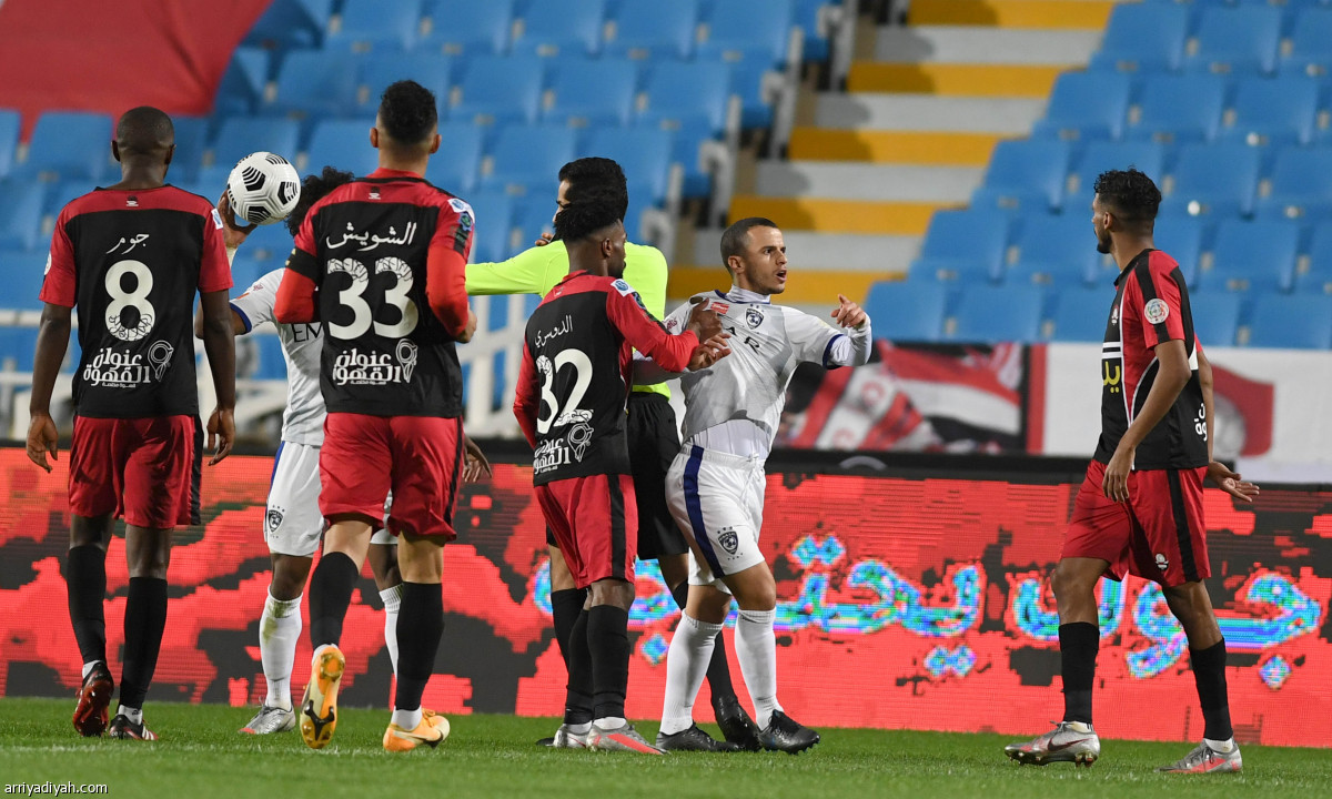 الهلال يرفض التعثر