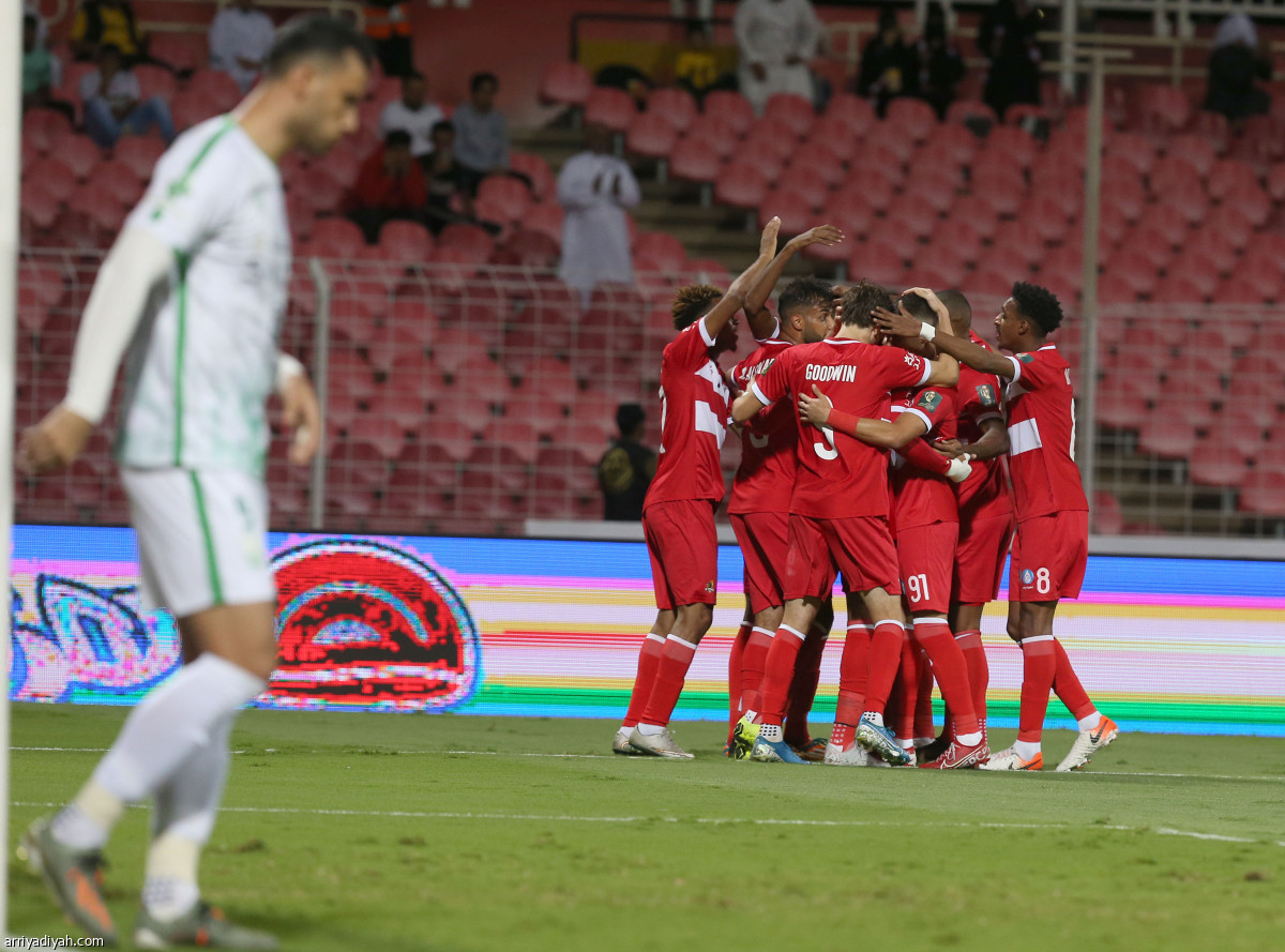 الأهلي يطير إلى النصر