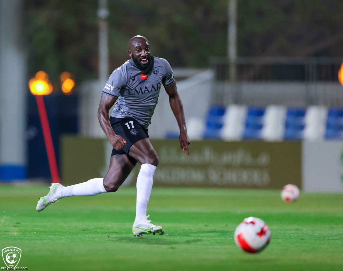 الهلال.. مناورة جزئية