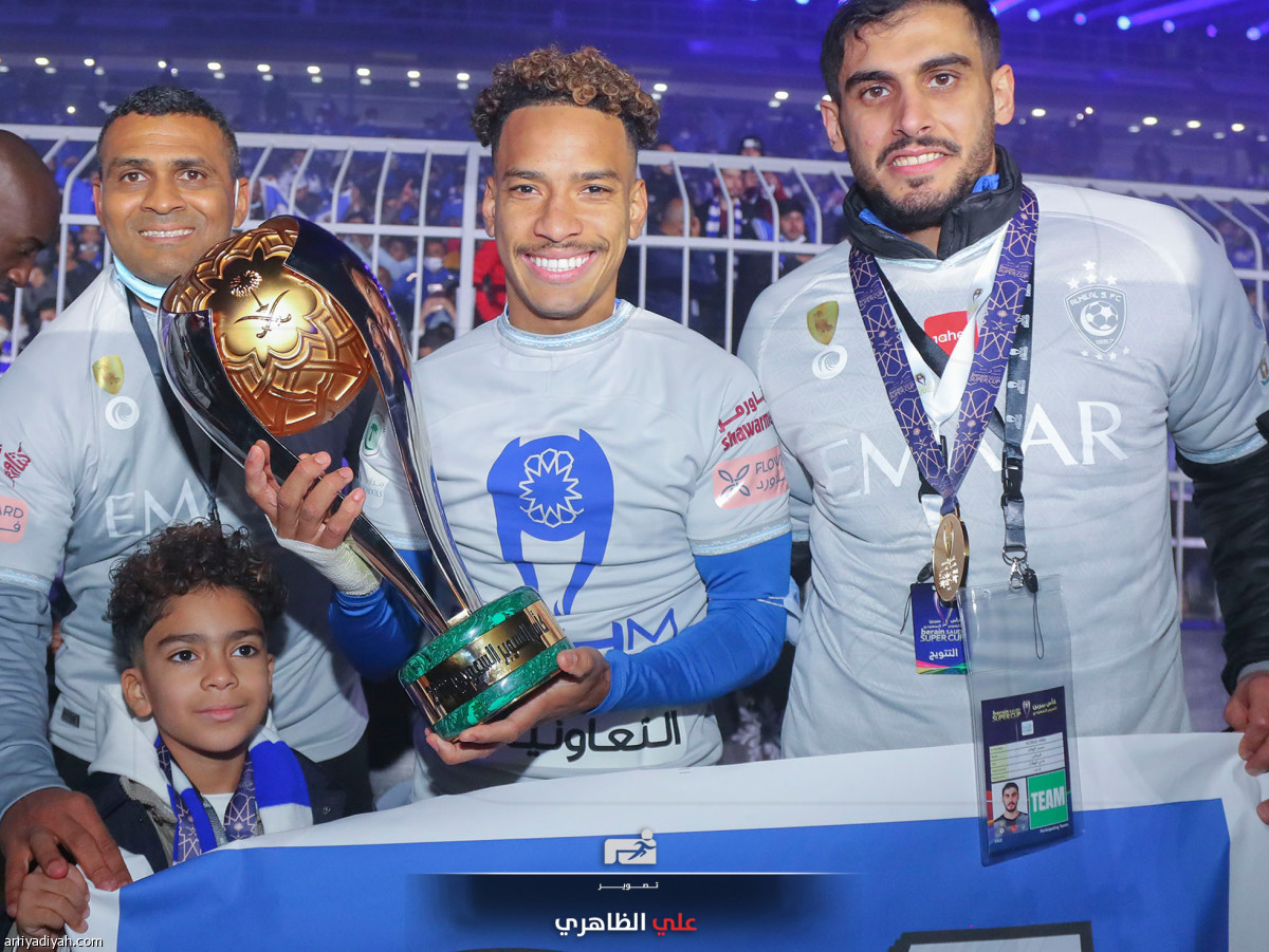 الهلال.. سوبر ثالث