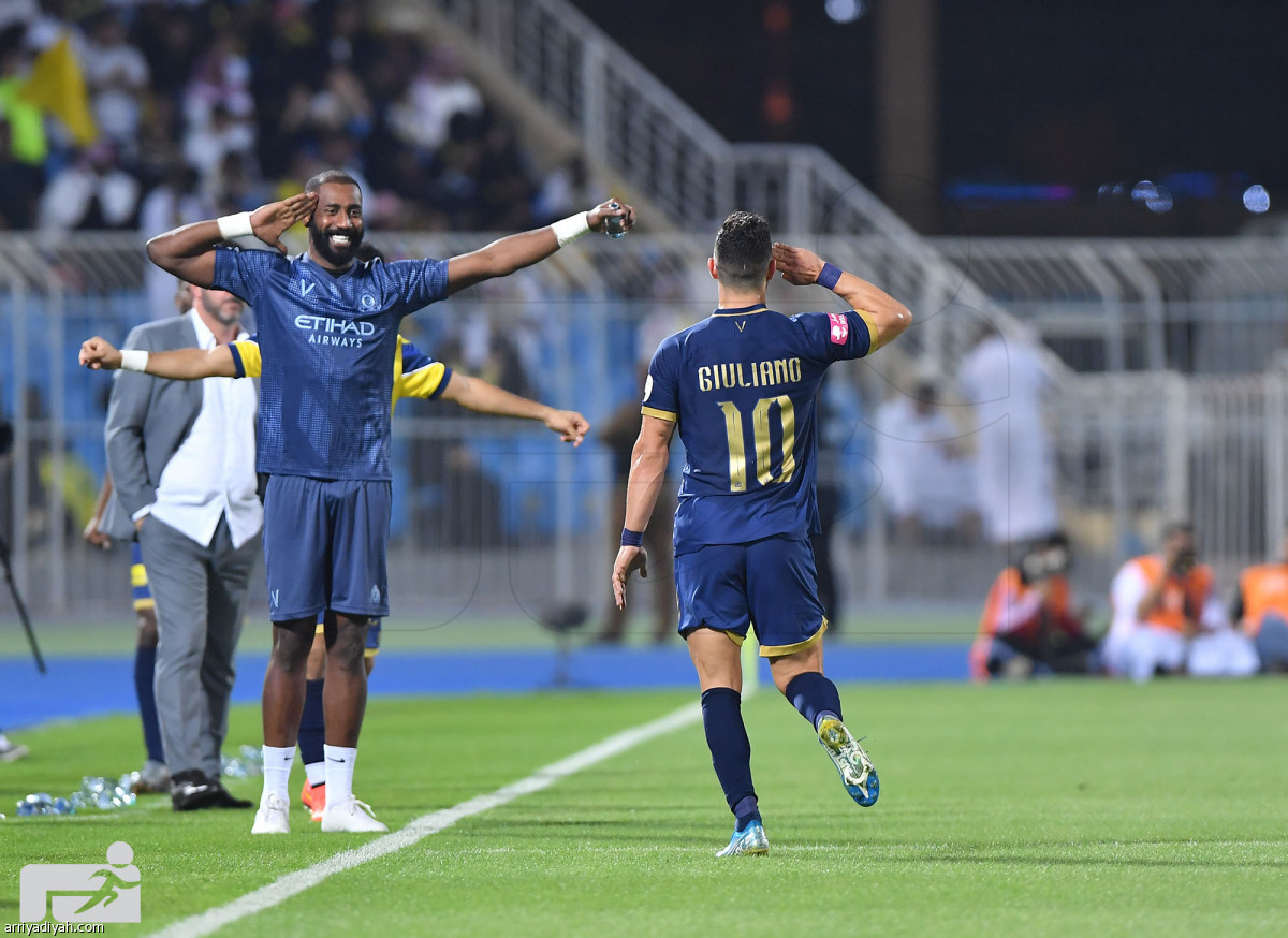 النصر يتساوى مع الهلال