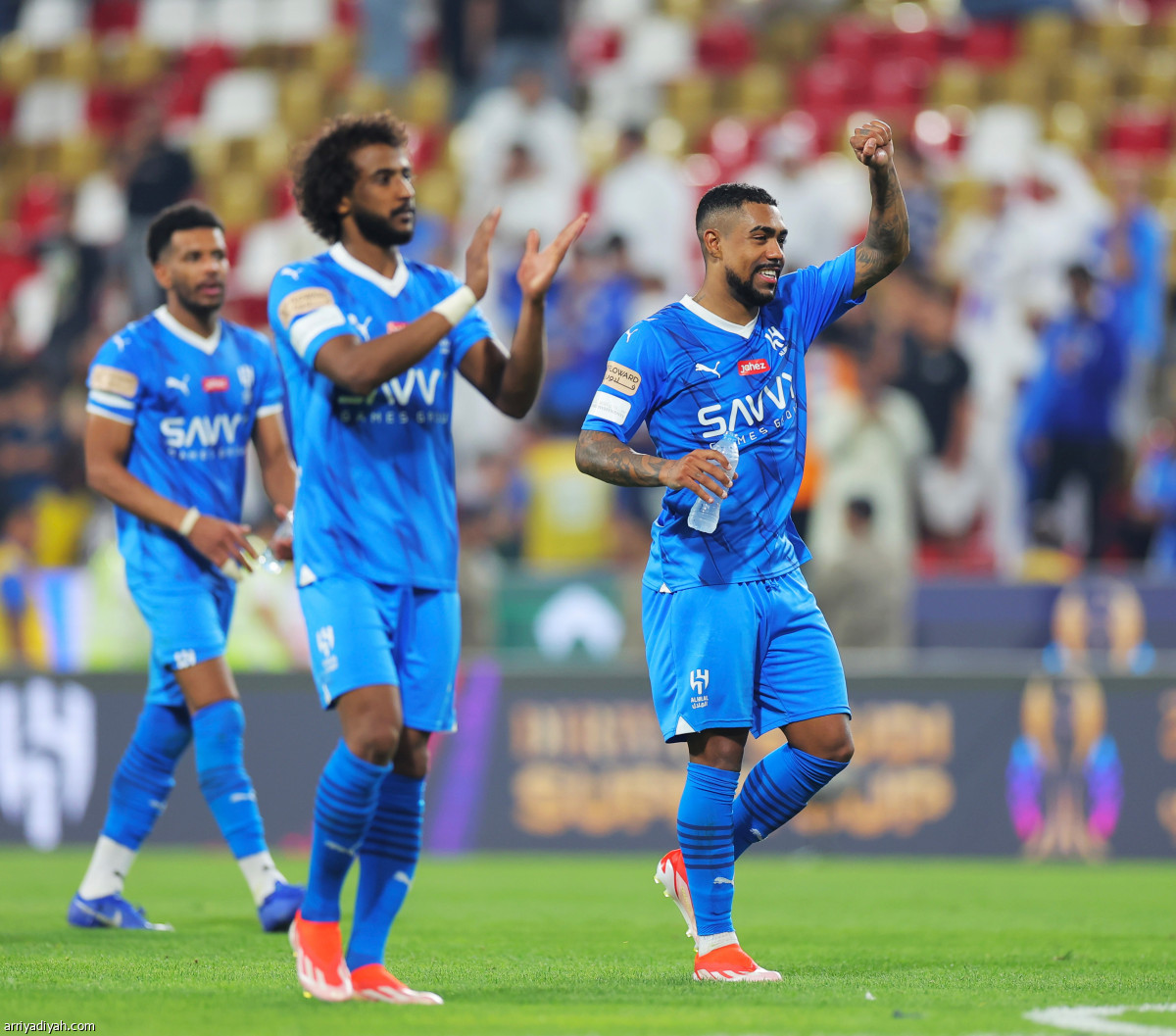 الهلال.. فرصة الرابع