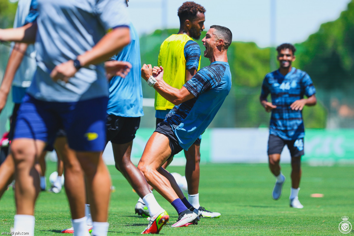 النصر.. بروزوفيتش يصل