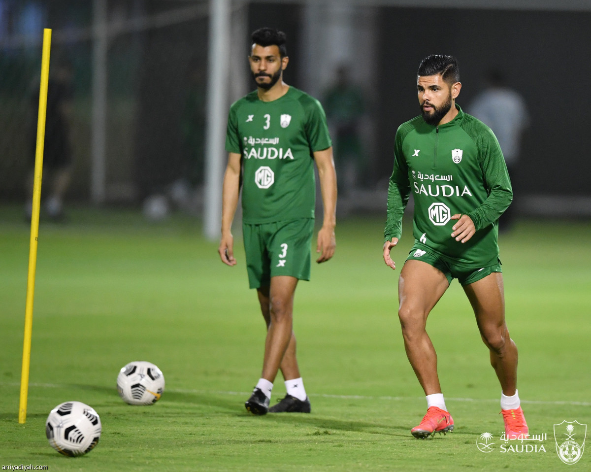 الأهلي.. تمرير وتكتيك