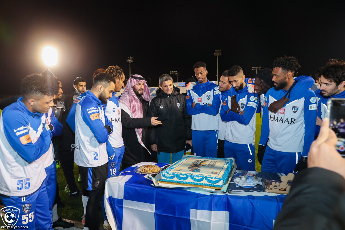 الهلال يحتفي برازفان