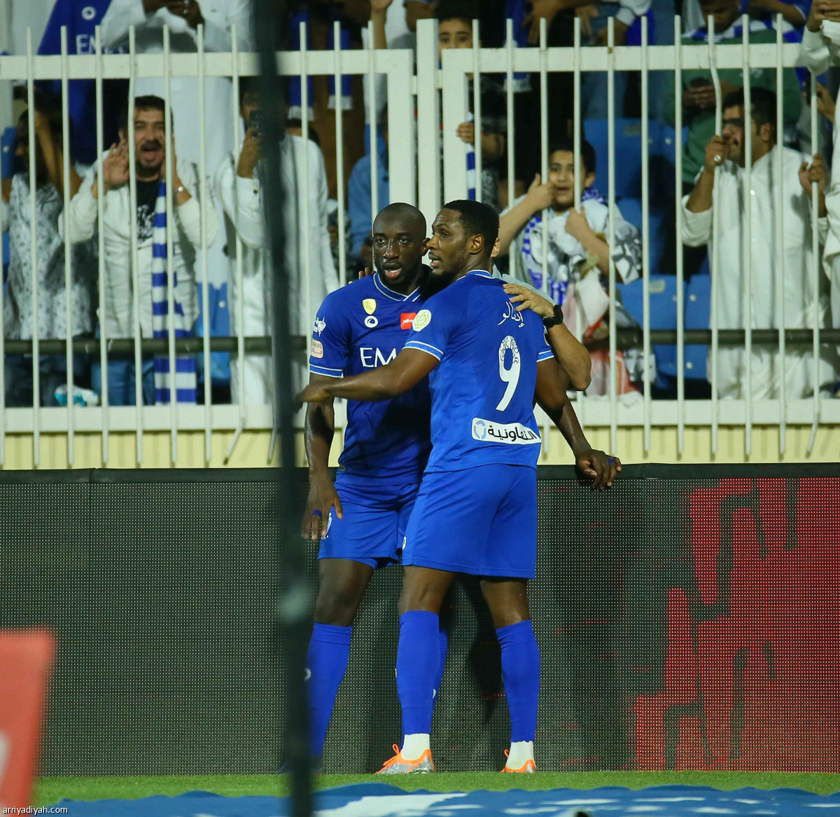 الهلال يتوازن