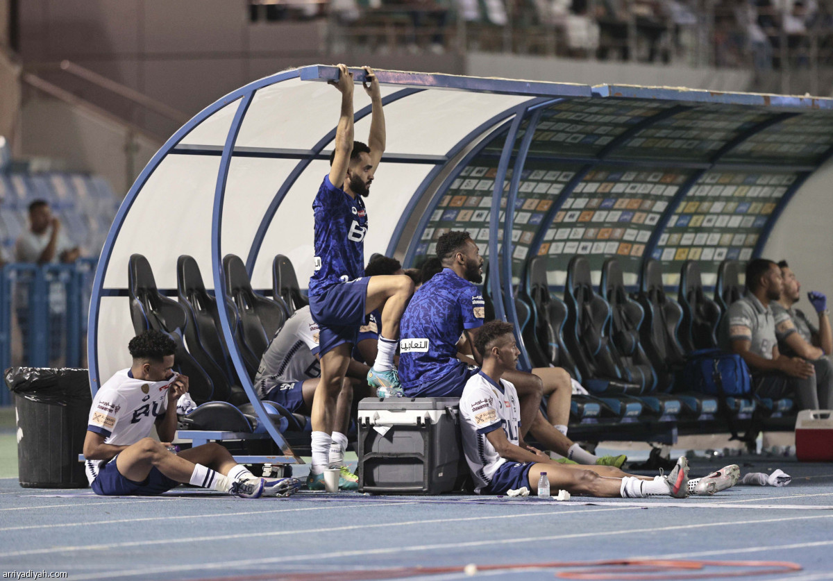 الهلال.. الفرحة تغيب