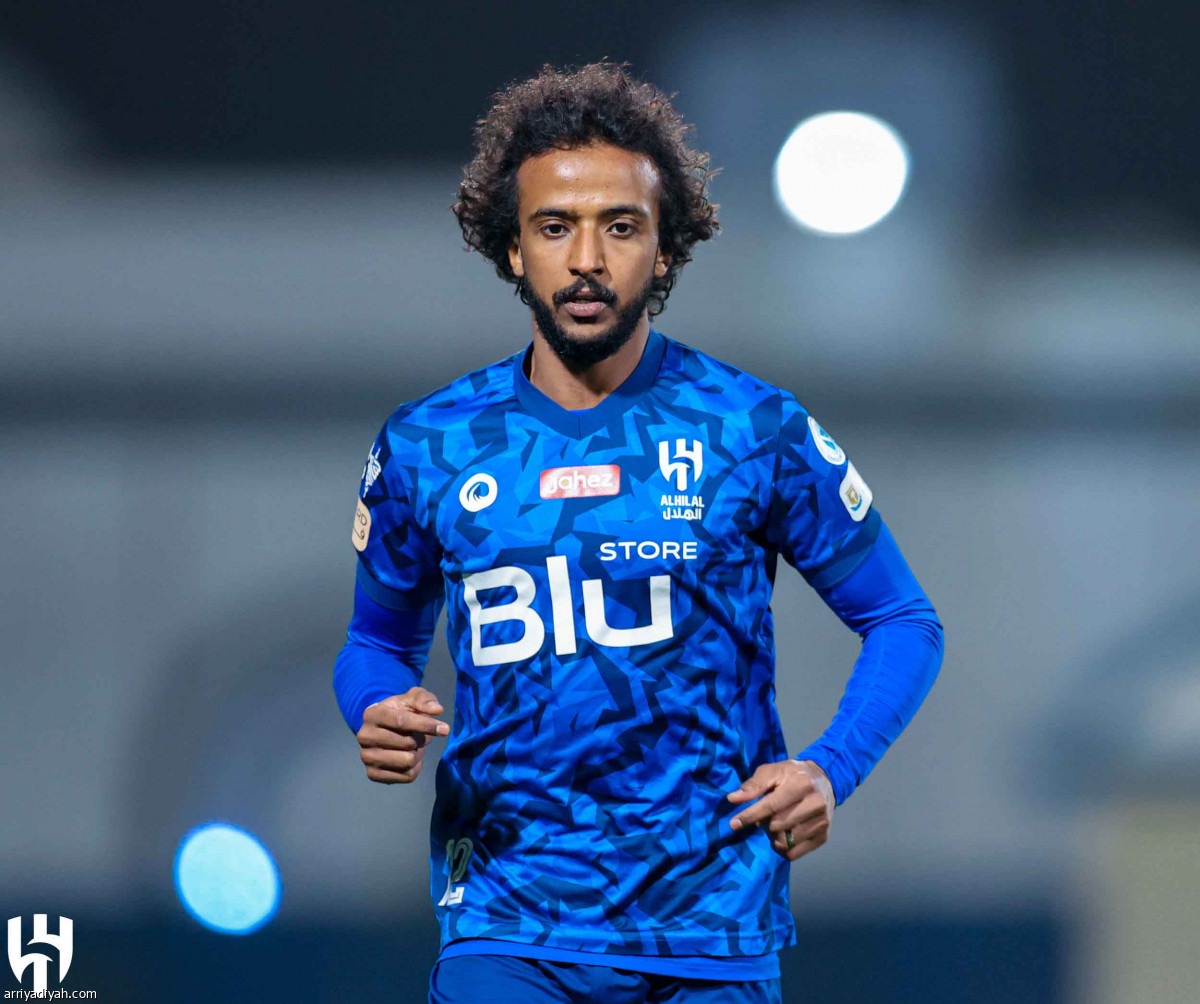 الهلال يناور صغاره