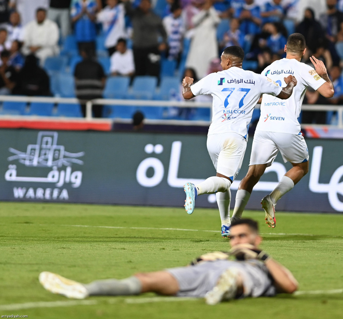 الهلال يحلق بالصدارة