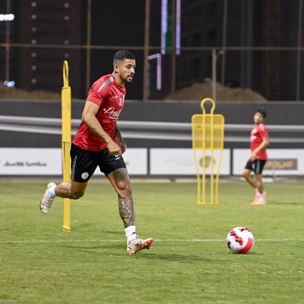 الشباب يتأهب للهلال بـ«التكتيك»