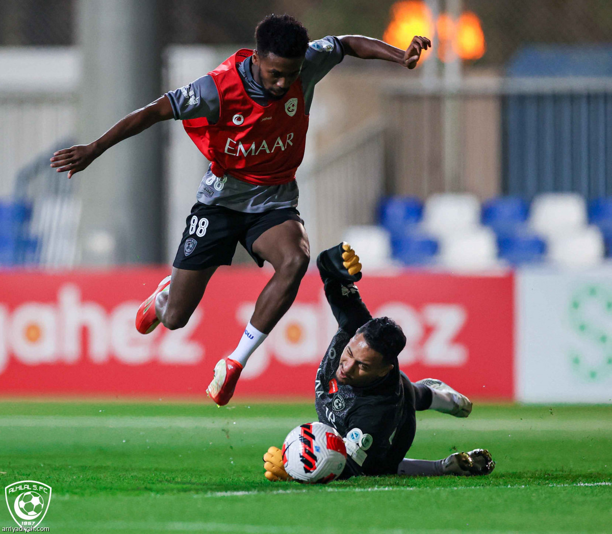 الهلال برفض الراحة