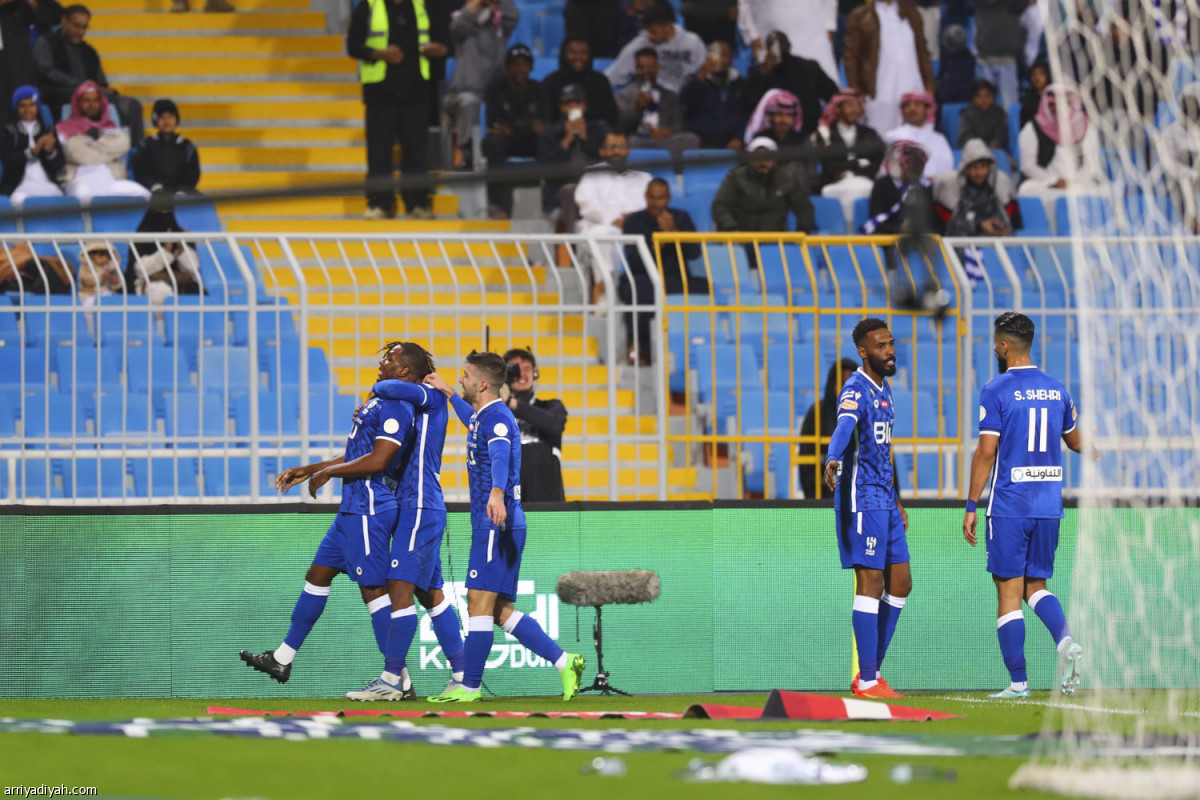 الهلال.. فرحة ثلاثية