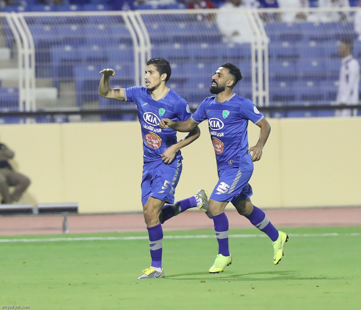 الهلال يفلت بـ«جزائية»