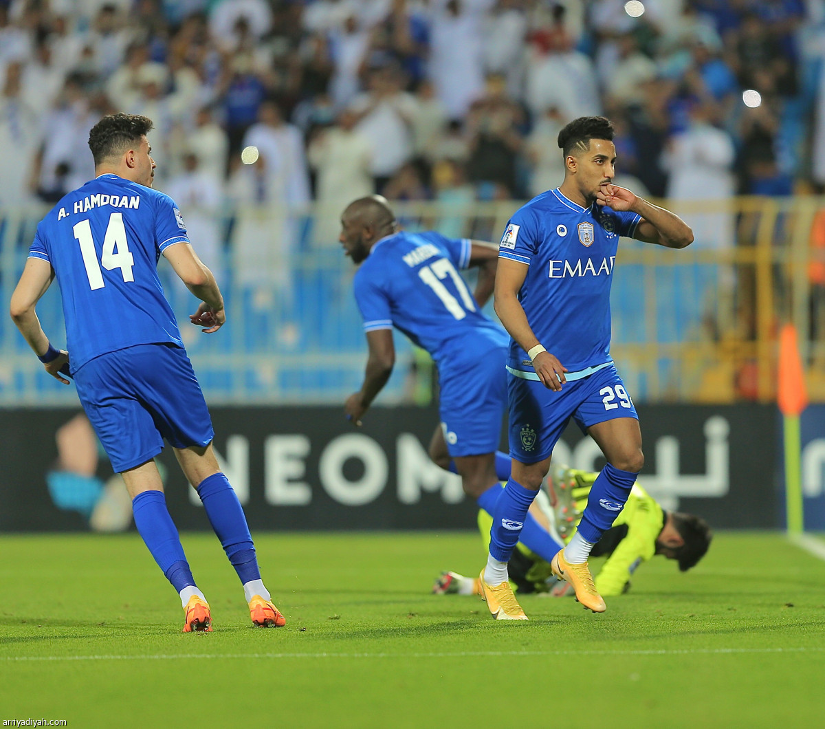 الهلال يرفض السقوط