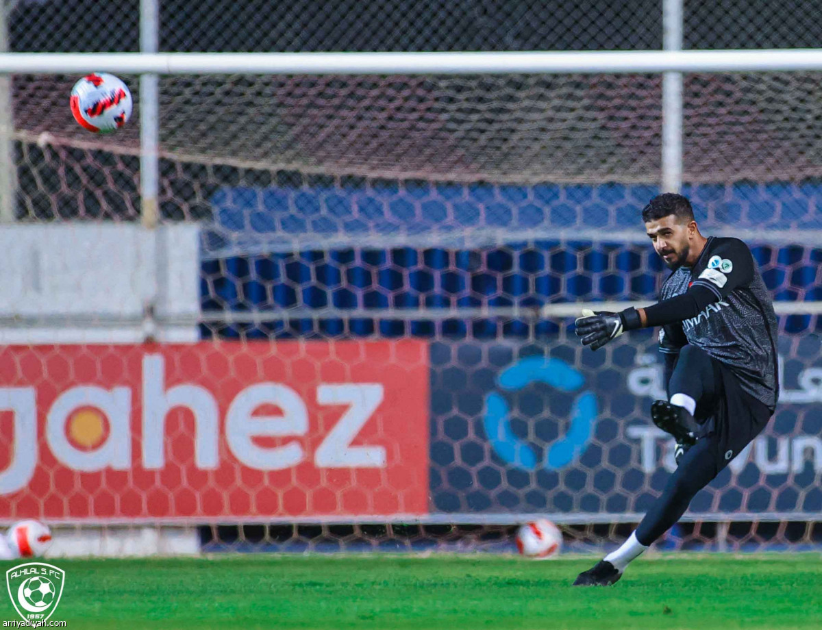 الهلال.. اجتماع فني